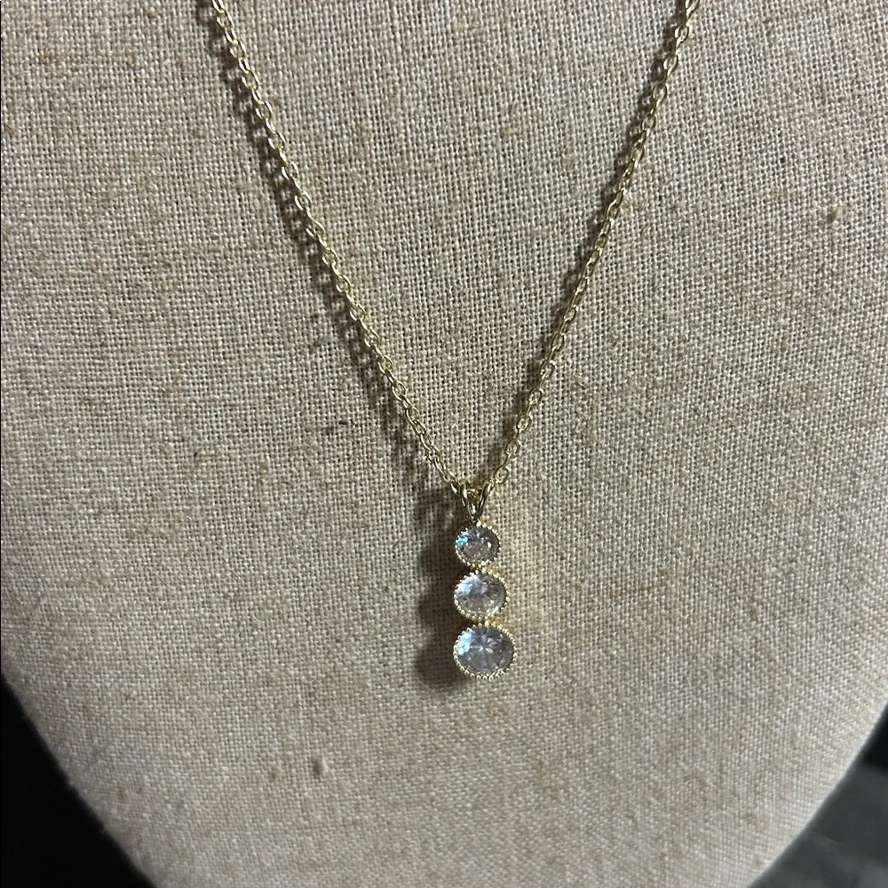 Swarovski Gold toned 3 stone  Pendant‎ Necklace